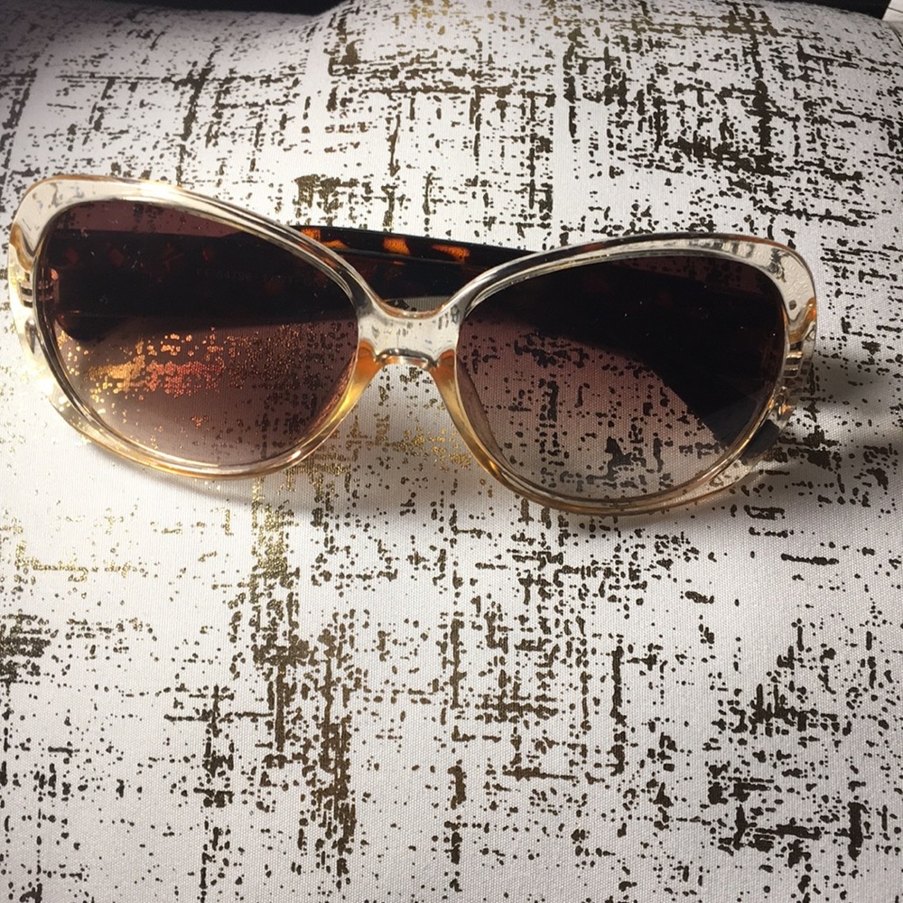 Light brown sunglasses